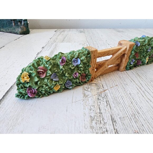 Easter village gate flowers shrubs fence decor spring figurine - Picture 5 of 8
